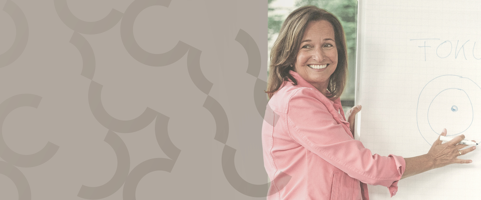 Elisabeth Oberzaucher, Mentaltrainerin bei Rplus - Zentrum für Resilienz zeigt dir, wie du wieder mehr Fokus findest.